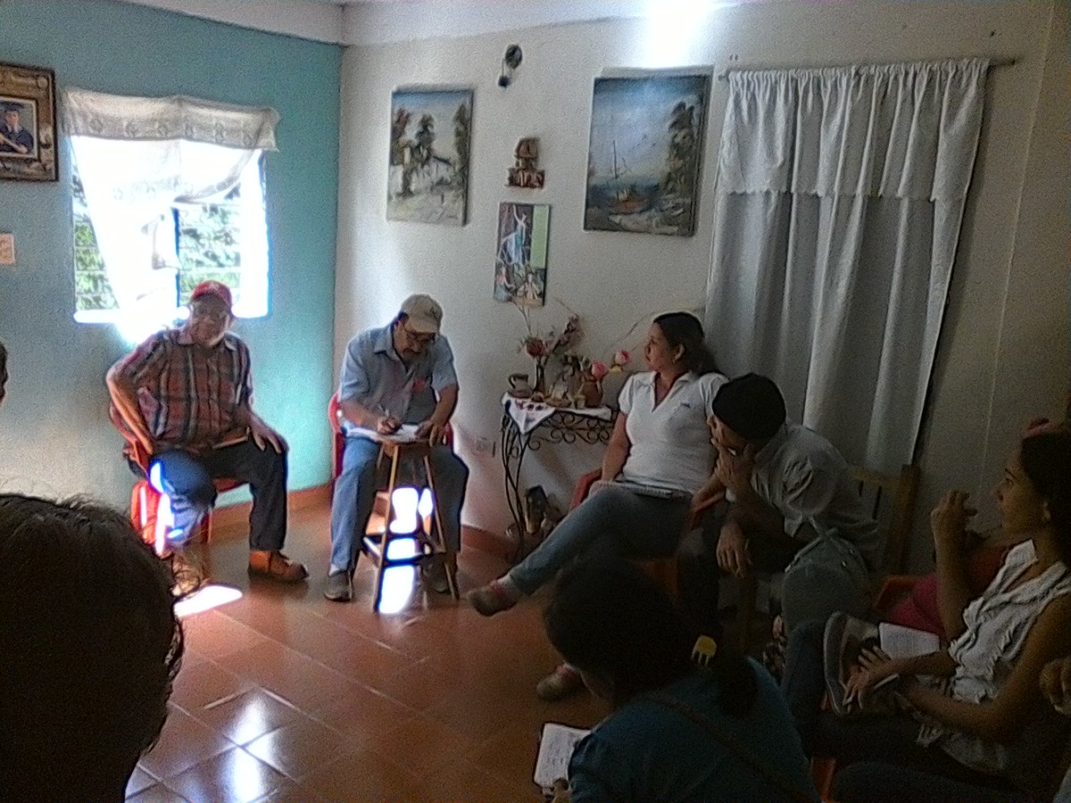 Reunión con Misioner@s Eléctricos dl Poder Popular para coordinar formación Fenómeno dl niño <a href="/LMOTTAD/">LUIS MOTTA DOMINGUEZ</a> <a href="/Val2querales/">Valentina Querales</a>