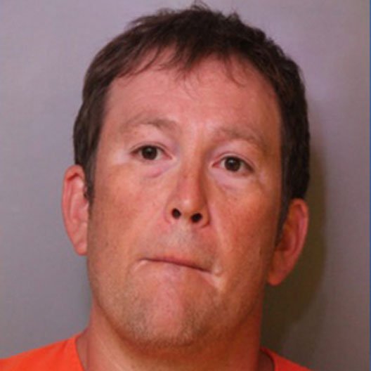 #RoadRage Man throws glass salsa jar at car, authorities say bit.ly/2ansX4S?utm_me… https://t.co/pU0dSblkVx