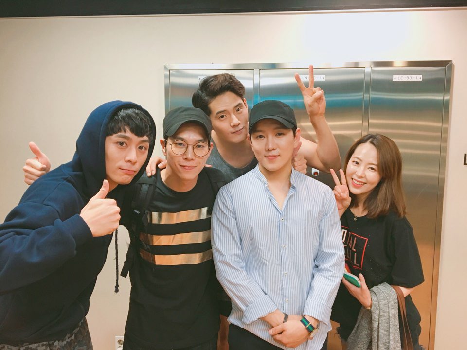 showplay's tweet photo. #베어더뮤지컬 #barethemusical
　
#왜이제와? #고훈정
#그래서 #또_언제_온다곰?
#마니아카드_한판_완성하시길!
　
#두산아트센터 #연강홀 #9월4일까지 https://t.co/iuwhJwGvU7
