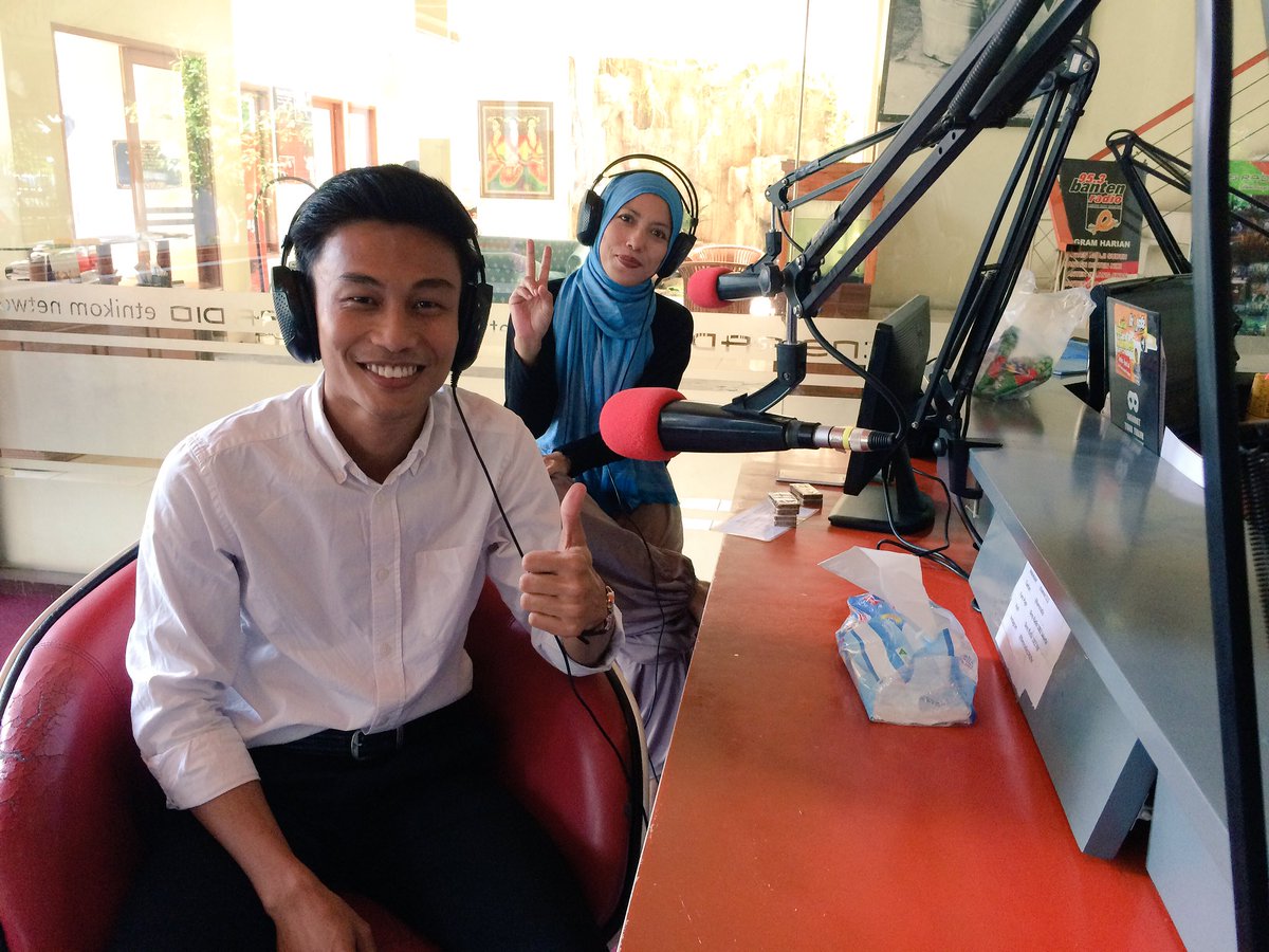 azhrkrm's tweet photo. Productive day, thank you Bens Radio 106.2FM for having us. Day 2 Internship Program #Disparbud https://t.co/kx45FlLfiH