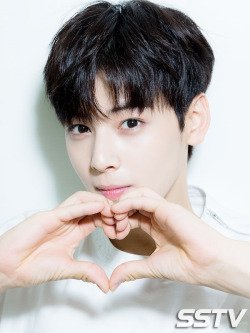 eunwoopictures's tweet photo. https://t.co/0UXfajiycZ