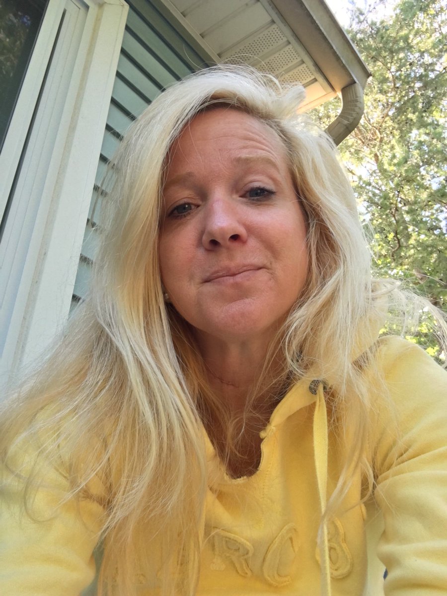 HollyBSharp2's tweet image. Always remember someone loves you as much as you love them...This can sustain even the most broken person! 💖