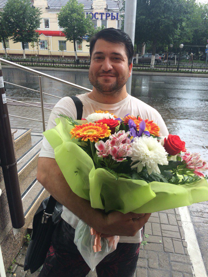 2106len's tweet image. 