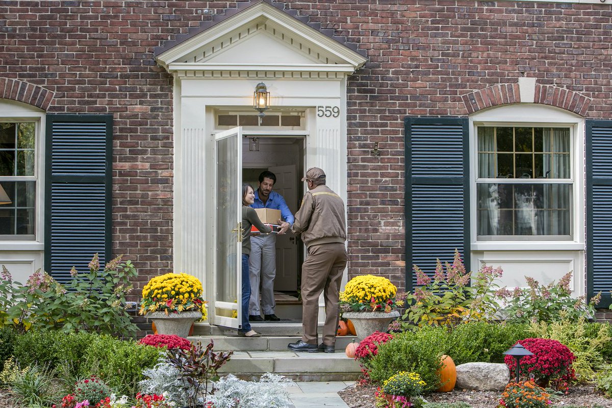 UPS_Canada's tweet photo. Select a delivery option that best fits YOUR schedule w/ #UPS MyChoice. Sign up TODAY! https://t.co/6LwwE0UPDt https://t.co/S5CEy5L3fr