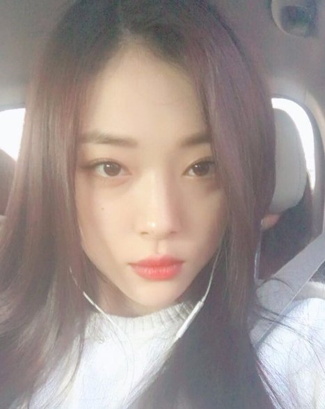 kor_celebrities's tweet photo. f(x)出身女優ソルリ、インスタグラム・カムバック。 https://t.co/ZqACzitYSz
