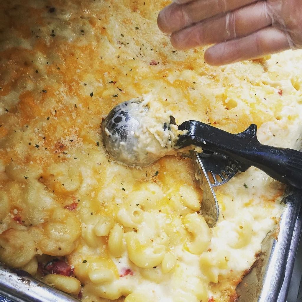PeachtreeCtr's tweet photo. How great does @HardRockAtlanta's Twisted Mac look? Try them during #DARW2016! 📷  by @welike2cook https://t.co/V5okIQQDIa