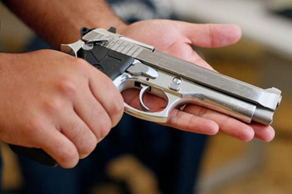 AtencionLABBS's tweet photo. El Senado Aprueba Ley de Armas. Lea los detalles en nuestra web https://t.co/xfsD7rpOa3 https://t.co/C7oo4Vx7lj