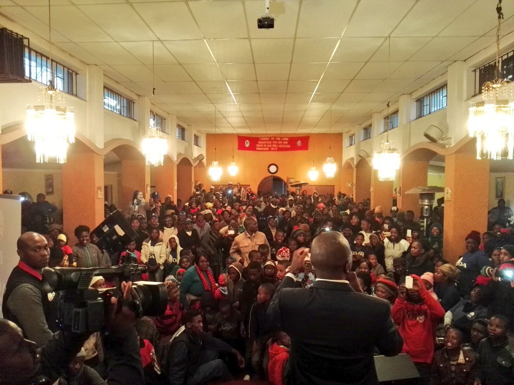MmusiMaimane's tweet photo. Protea South, dumela! #KhulaDA #VoteForChange https://t.co/sqnAFCbama