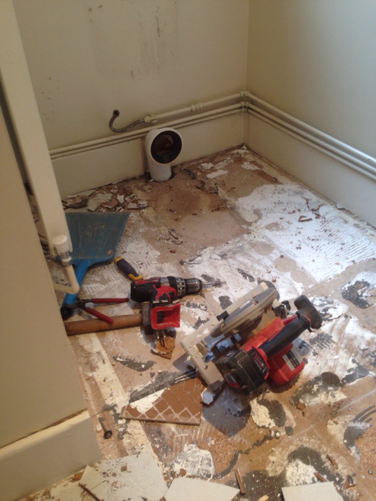 mphplumber's tweet photo. It's not looking like an early finish this Friday rotten floor boards and knakerd joists someone's going to pay https://t.co/valFDdbWNd