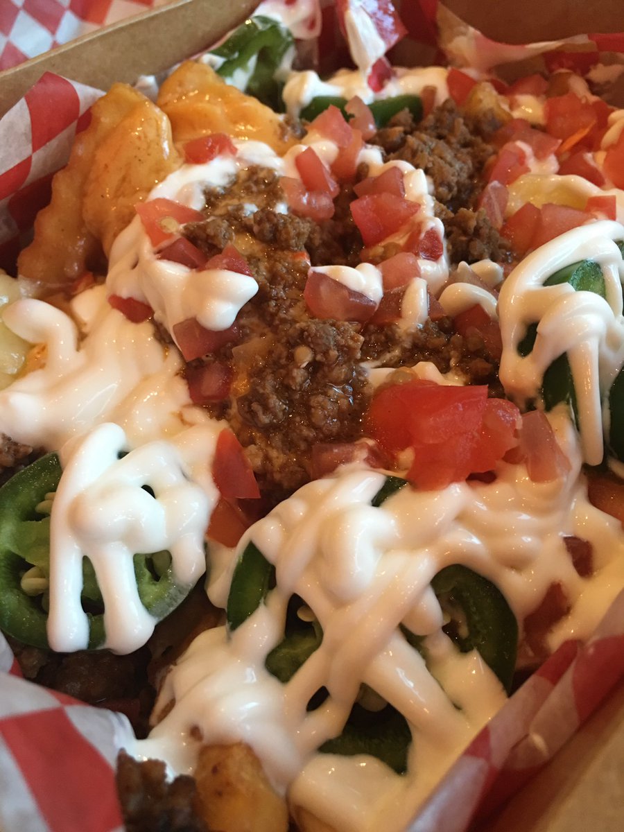 Sidman's tweet photo. Had 2 delicious meals at #HamOnt's The Coop (@tastyascluck) yesterday. Nice addition to the DT food scene. #foodporn https://t.co/JjuTJGDcrI