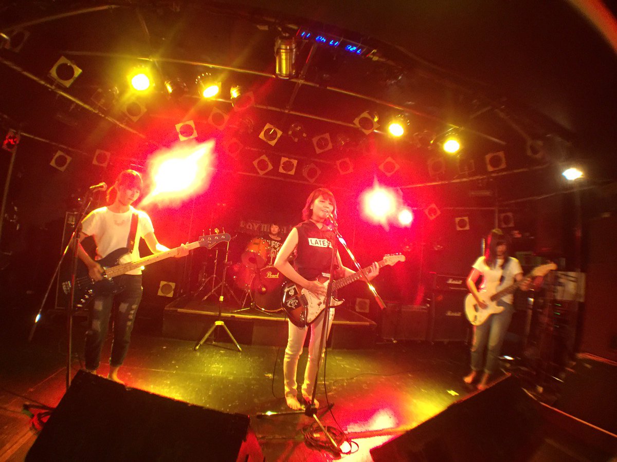 MiraiMusic0221's tweet photo. くまーず外ライブお疲れ様でした!
超絶楽しかった!しっかりスティック吹っ飛ばしたけど
知ってる人たちが前来て名前読んでくれたり顔見たりしたときすげー安心した。来てくれてありがとう!
次も頑張ろ!
#02:KUMA*s
#WMU7 https://t.co/22f7U1aQSc