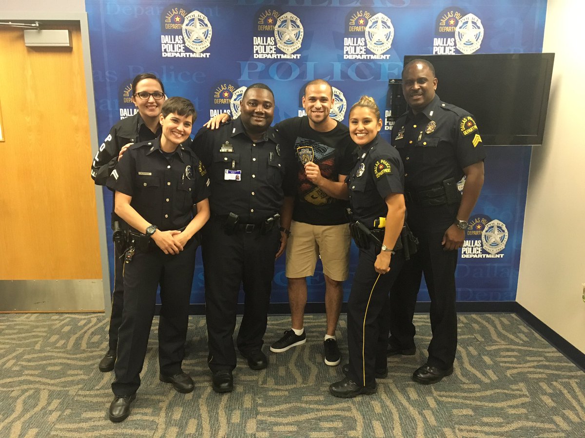 DallasPD's tweet photo. Visiting us from @NYPD is Sgt. Cintron. #DallasStrong #NYPD https://t.co/vD1uW0MoG6