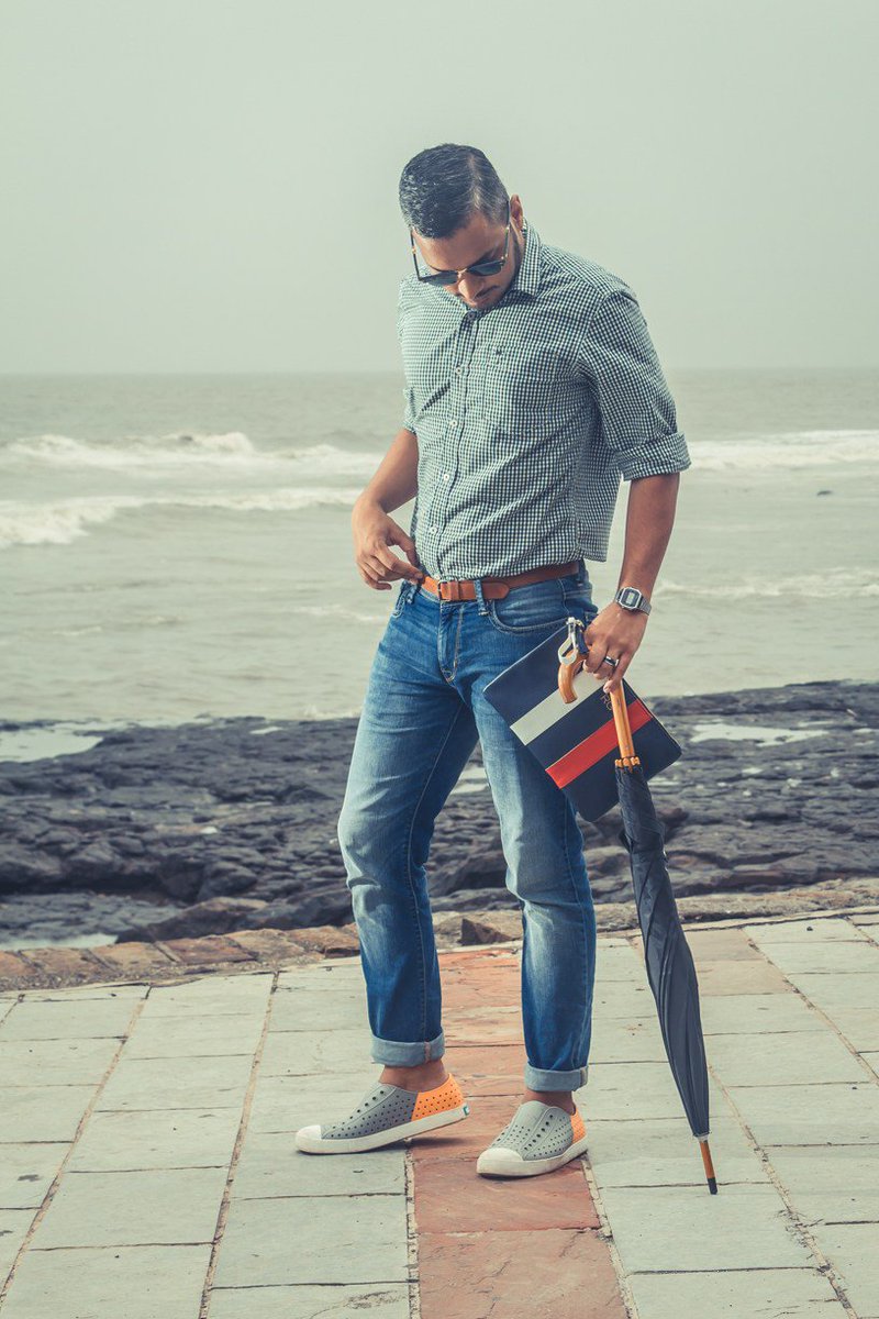 StyleSaute's tweet photo. Sweaty Indian Monsoon Dressing https://t.co/kEzBv5Ptvn https://t.co/TUNLWbscJc