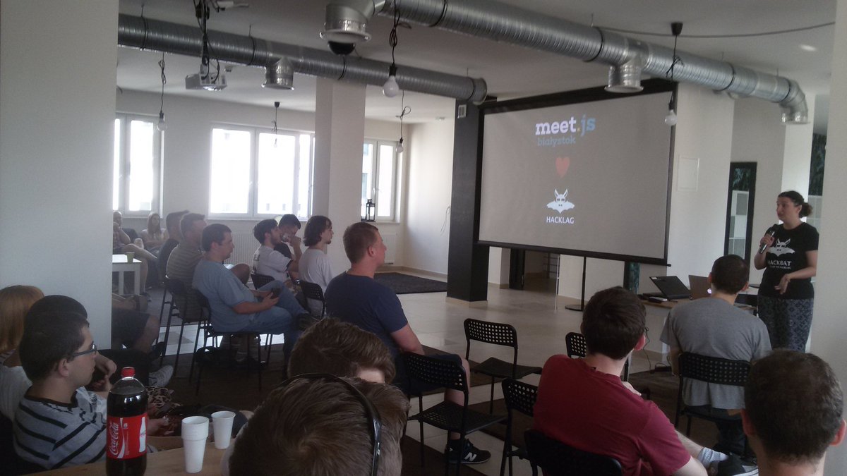 pabloolszewski's tweet photo. #meetjs nr 8 w #hacklag czas start! @HacklagHQ https://t.co/Gi2d3HtijE