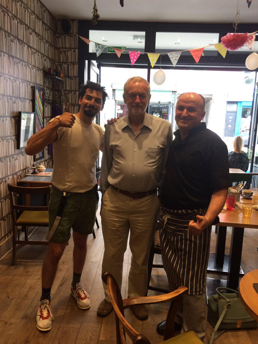 KitchenAt149's tweet photo. What a pleasure has been to have @jeremycorbyn for lunch.
#JeremyCorbyn #LabourParty #FinsburyPark #coffee #lunch https://t.co/kOMg0vj7Ox