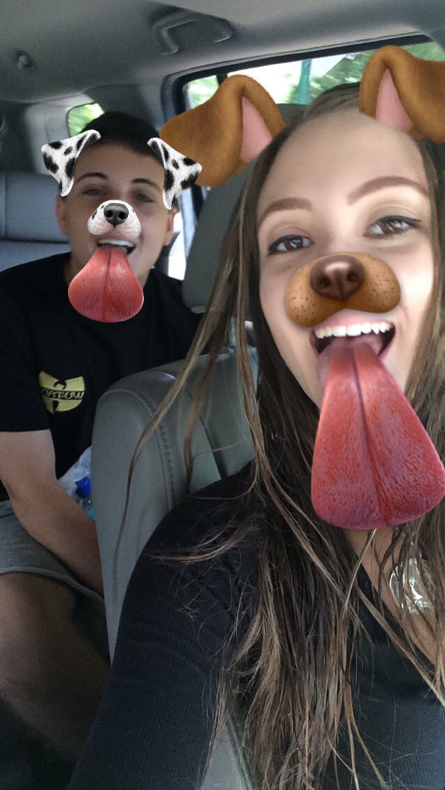 nikkiibone's tweet photo. Missing these two 💕 https://t.co/f4YUGKHCta