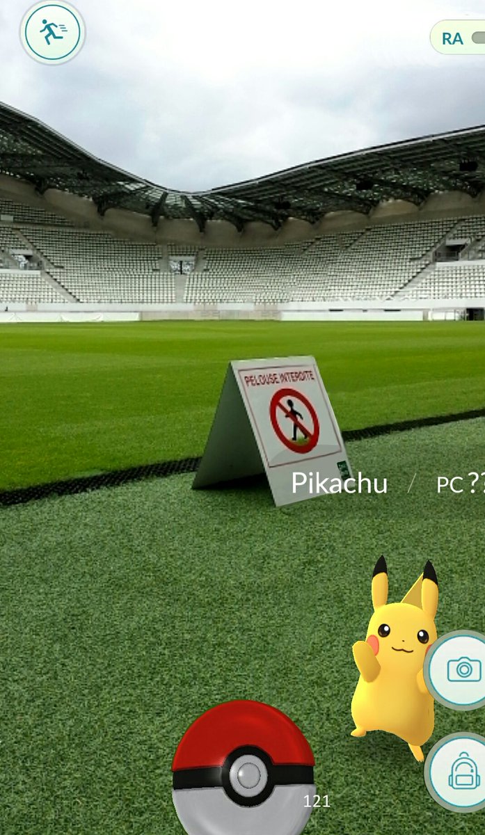 SFParisRugby's tweet photo. Il semble avoir trouvé son jardin le petit #Pikachu. Ne relâchez pas vos efforts !! ⚡👾⚡ #PokemonGo #JDGBox #GameSFP https://t.co/cR4b9qOvuo