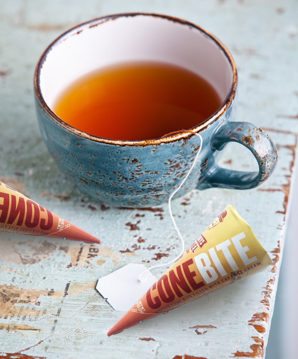 Belgianboys's tweet photo. Try our caramel ConeBites with a cuppa chamomile tea! #teatimetuesday #conebite #caramelicious #belgianboys #tea https://t.co/c1HZed3iNv