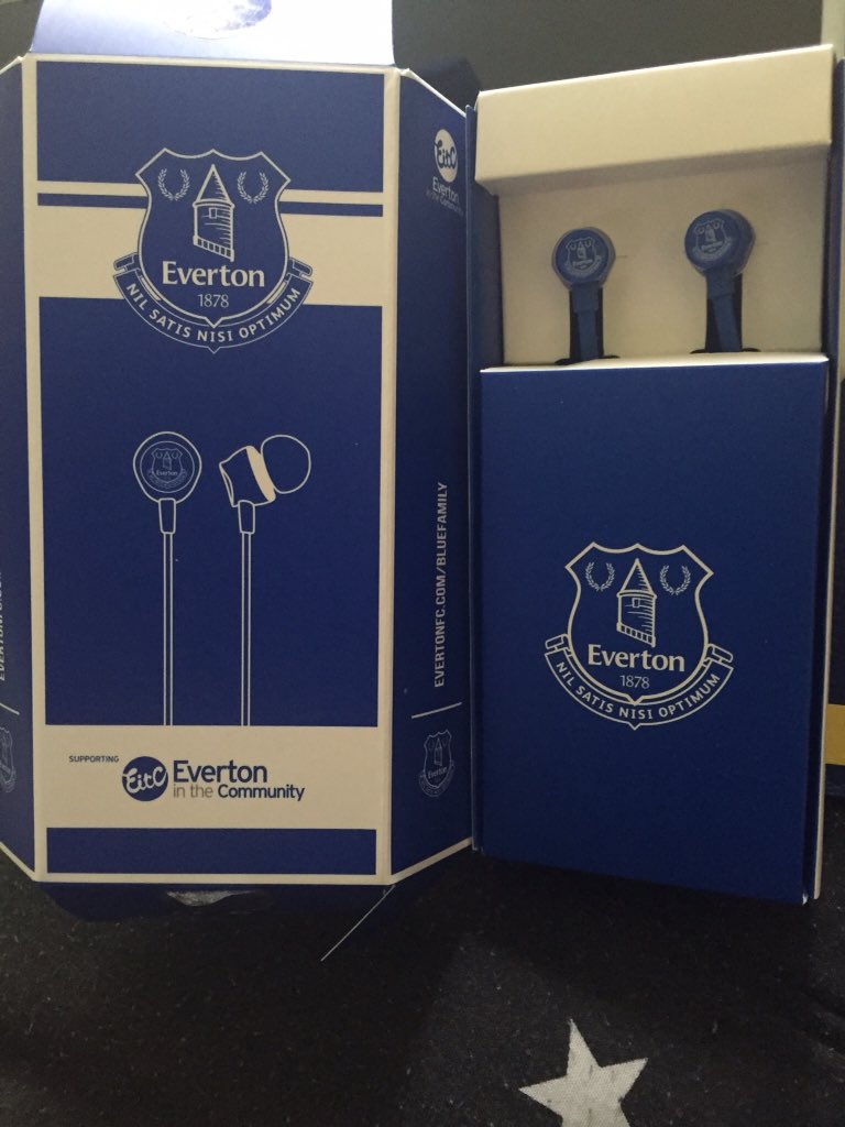 AnneNsno22's tweet photo. Received these today @Everton. They are brilliant #earphones #eitc #charity https://t.co/reXJn9Dqgc