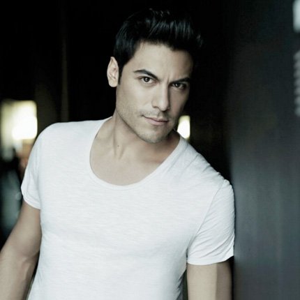 quieromusicatv's tweet photo. Llega @_CarlosRivera y con #Quiero podés conocerlo en un Encuentro exclusivo https://t.co/uwz9l0RhxO https://t.co/PfzgGlvpvI