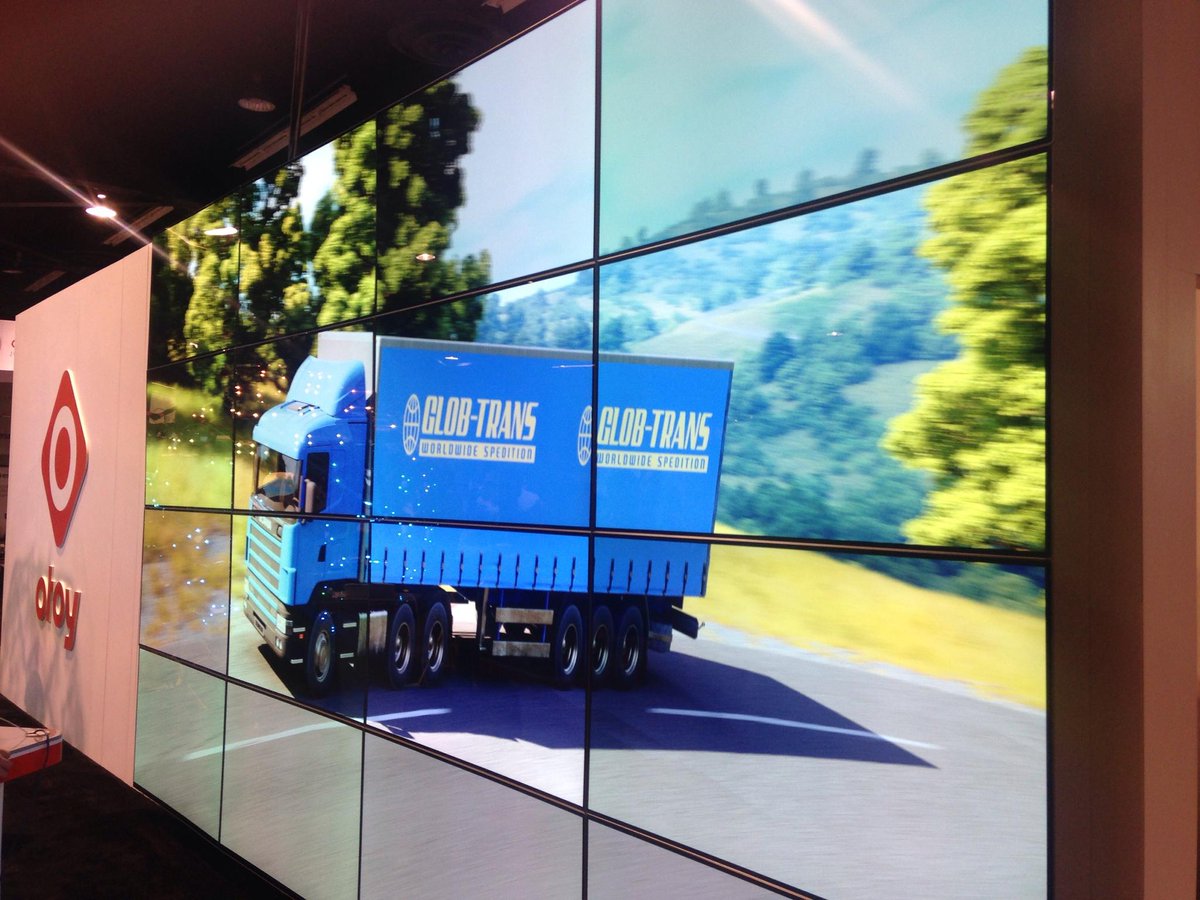 RadeonPRO's tweet image. Amazing OTOY 16k OLED 60 Hz video wall powered by 4 FirePro W9100 32 GB cards #SIGGRAPH2016 #AMDCapsaicin