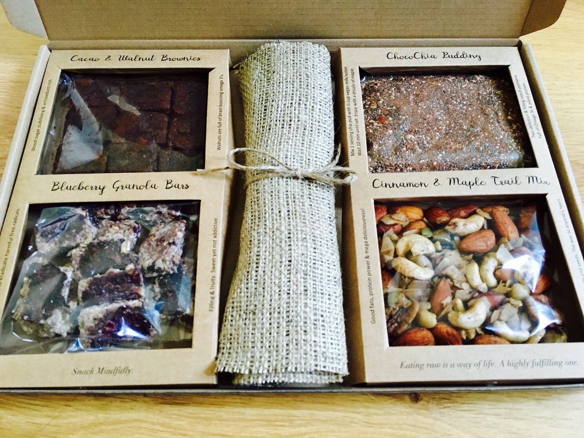 living_snacks's tweet photo. Stock up on delicious &amp; fresh raw/vegan snacks with the Living Snacks subscription box. https://t.co/6eXjPNlEka https://t.co/wtWA48A5Tf