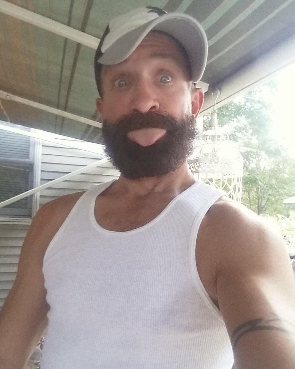 agathavincent1's tweet photo. I hope your day brings you joy and feels. I love you friends. #ILoveMyFriends #LoveIsLove #HelloFromChicago https://t.co/mx9rd0nHJr