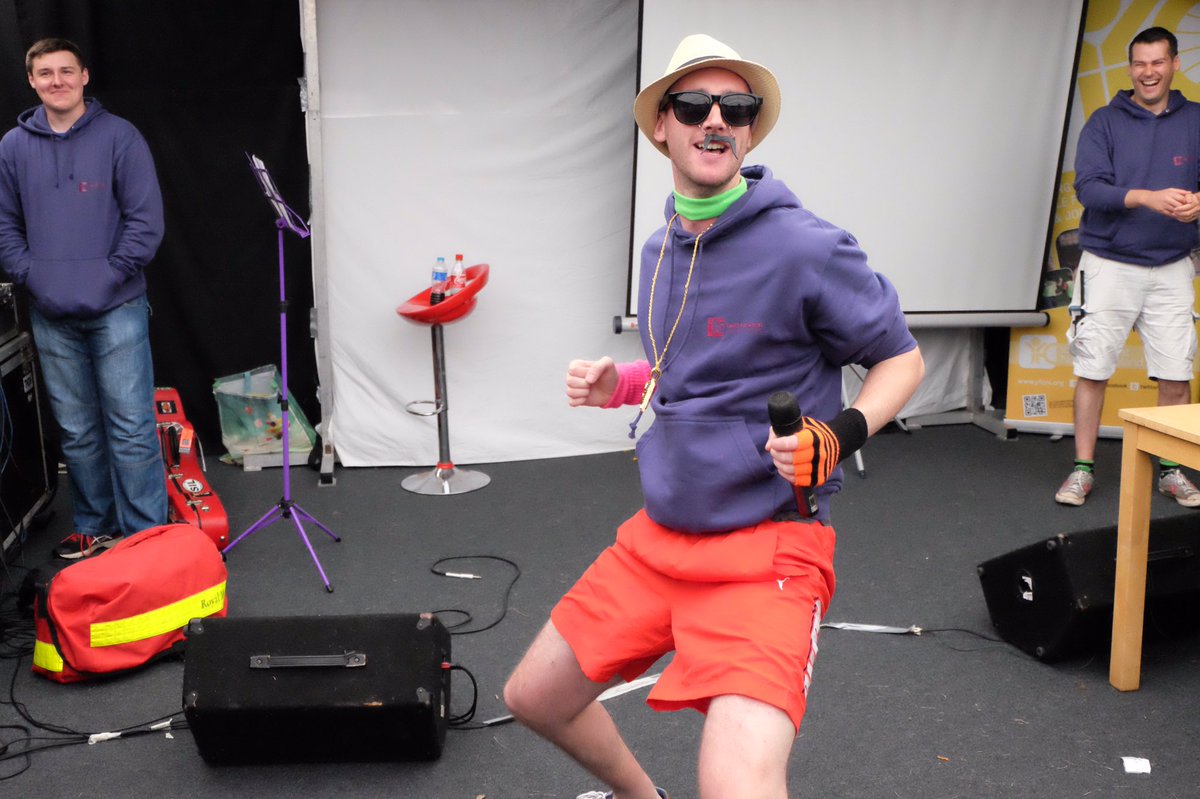 YFCNI's tweet photo. Andy Hamilton leading some high tech morning warm ups at summer camp #yfcsummercamp2016 https://t.co/w44adD5ViB
