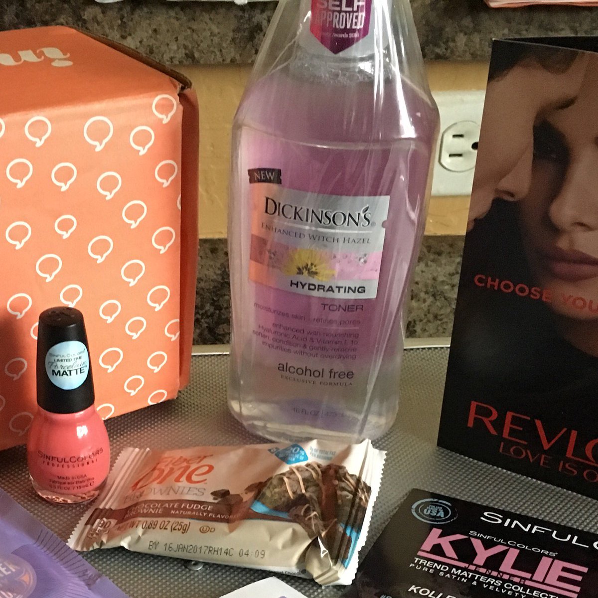 maricruz36's tweet photo. I love my @dickinsons toner I received free from @influenster https://t.co/aTnn86f3zu