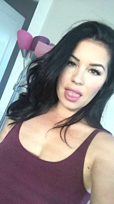 I'm not wearing panties https://t.co/T6PyC88rfA<a href="/tag/bdsm"class="tags"><span>#bdsm</span></a><a href="/tag/kinky"class="tags"><span>#kinky</span></a><a href="/tag/spankme"class="tags"><span>#spankme</span></a>
