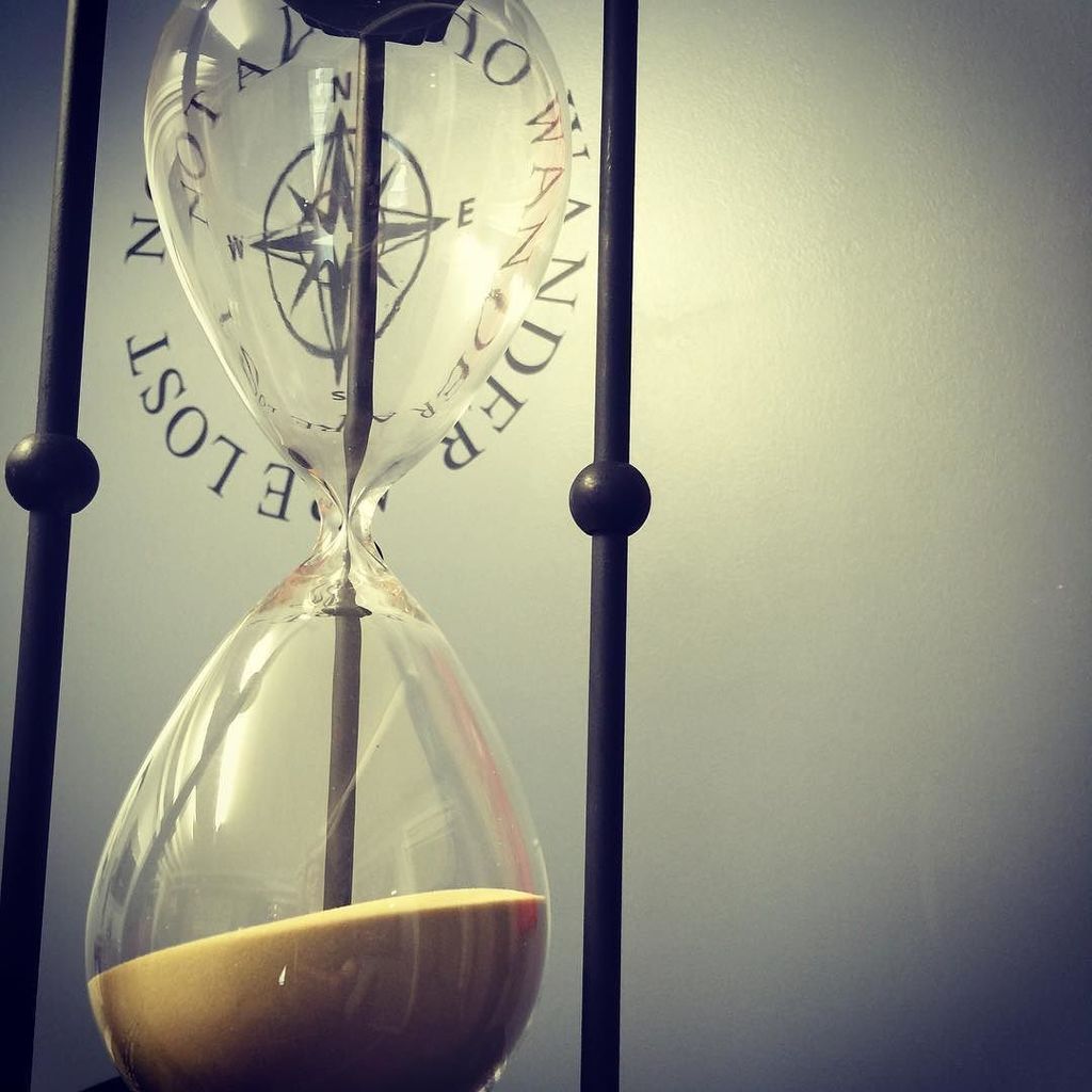 _hourglassmedia's tweet photo. We love the hourglass at the @thelostescaperoom! โณโค๏ธ #behindthehourglass #lostescaperoom #hourglass #hourglassomnimโฆ https://t.co/82OJmMbErz
