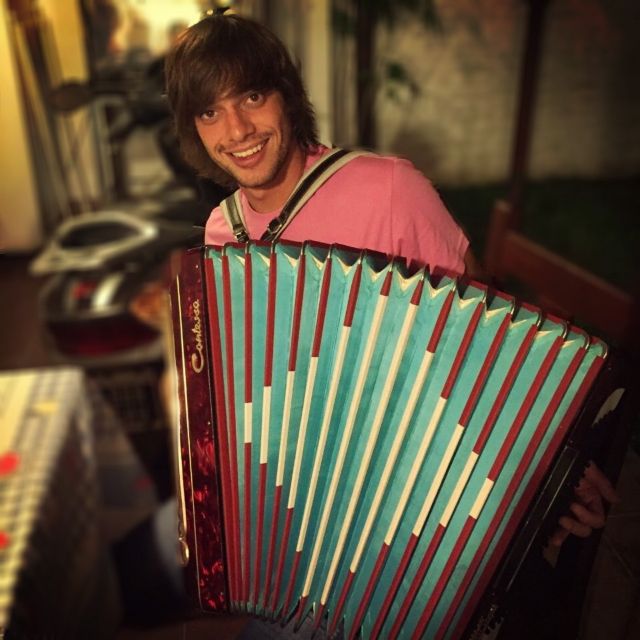 Luciaarao's tweet photo. SIMPLEMENTE LEANDRO ROBIN https://t.co/yt3eUan3vh