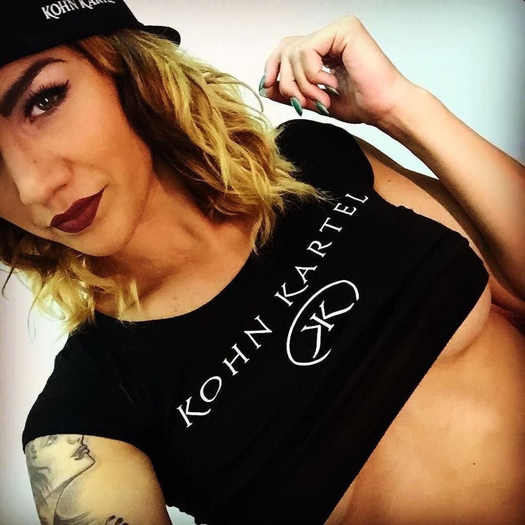 KohnKartel apparel  on @such_a_fitty_kitty 
#fitgirl #summer #inkedgirls #tattooedgirls #b… ift.tt/2ad95BT