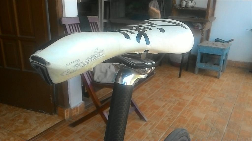 msatriapangestu's tweet photo. FS roadbike+cateye+helm+sepatu+jersey+saddle 8jt for this week @MegaBikeshop @FixedKaskusYK @JIExpoCycling https://t.co/NTOd6P7aof