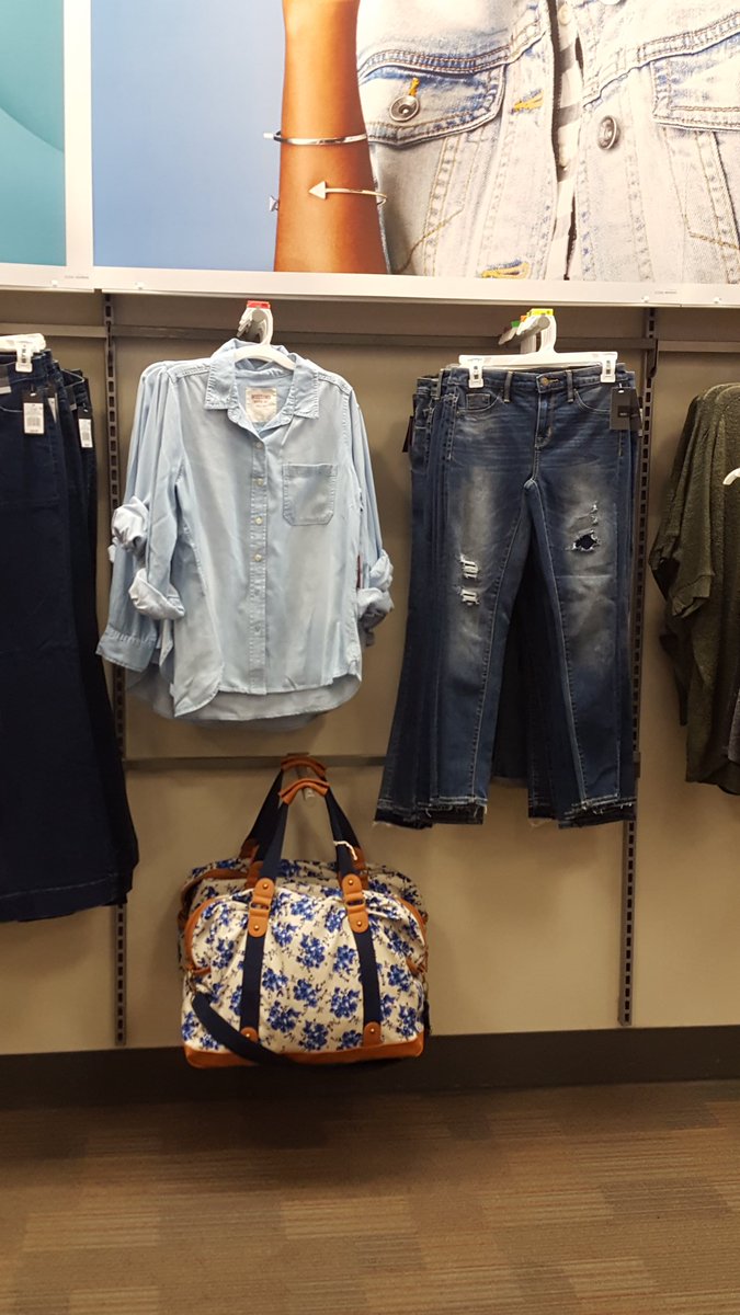 Outfitting denim! #G499Denimchallenge <a href="/AlishaLTGT/">Alisha L</a> <a href="/YamaFaith/">Sakura Faith</a>