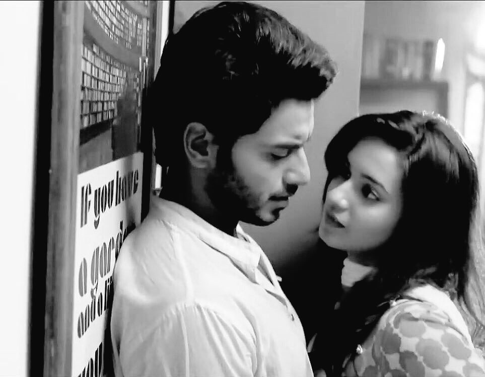 Itsblueberryy's tweet photo. oxygen plss ๐ฅ๐ฅ
tbh, #ShiVik killed us yet again with their sizzling chemistry โค๏ธ #LibraryRomance - 26/7/16 #JNDSD https://t.co/PnT3wnO1Zl