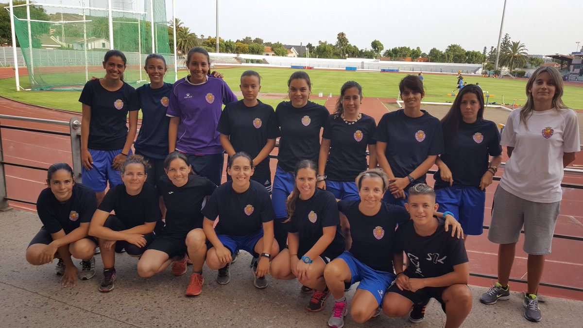 CD_LAGUNA1984's tweet photo. *Femenino| Primer entrenamiento de nuestras chicas dirigidas un año más por Tamara Blasco https://t.co/L5chxoSsD6
