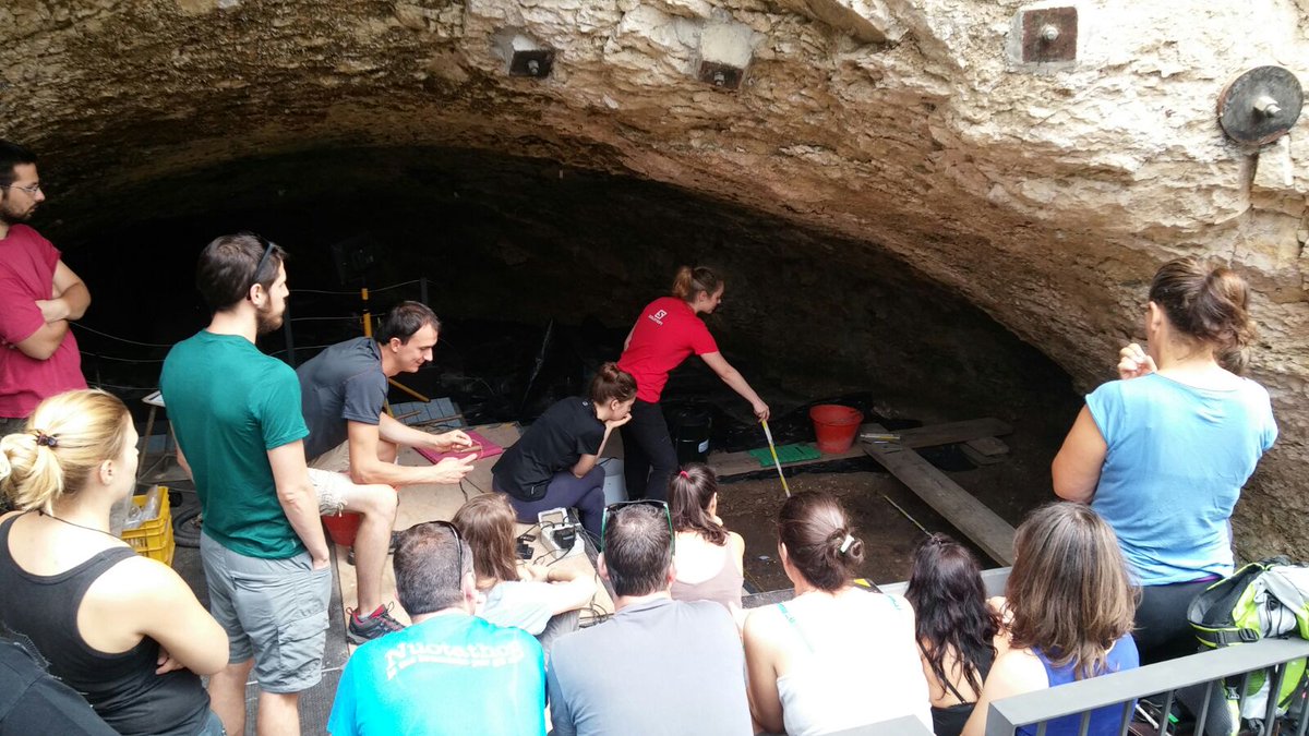 Grotta_Fumane's tweet image. #Researchers and #culturaloperators from @MUSE_Trento visited @Grotta_Fumane #palaeolithic #prehistory #IceAgeEurope