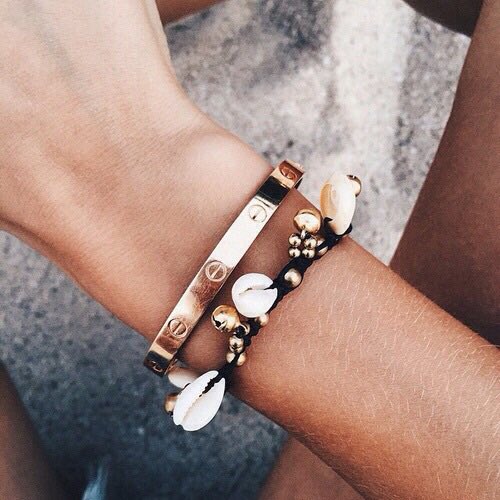 TheANNABABY's tweet photo. Golden
#twitterpack #pack #aesthetic #moodboard #Gold #balmain #BALMAINARMY #fashion #beauty https://t.co/gaDM3UR5jP