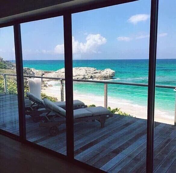 TikTonks's tweet image. waking up in the Bahamas every morning would be perfect