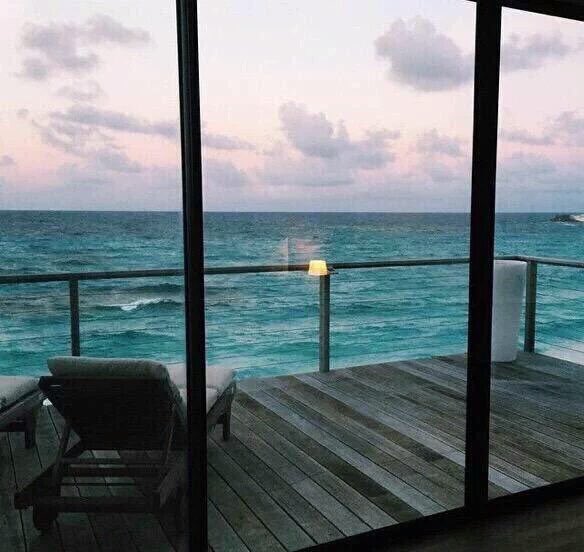 TikTonks's tweet image. waking up in the Bahamas every morning would be perfect