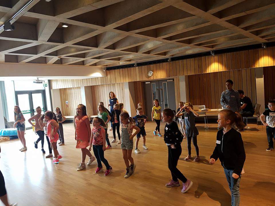 Better_NI's tweet photo. New Lodge Arts and C21 Theatre Company enjoying a drama workshop at Girdwood Community Hub #betterjunior https://t.co/Gj2FrpgL5M