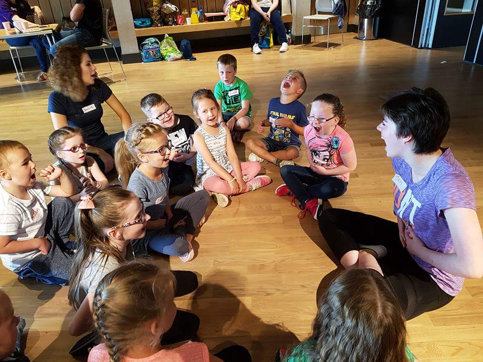 Better_NI's tweet photo. New Lodge Arts and C21 Theatre Company enjoying a drama workshop at Girdwood Community Hub #betterjunior https://t.co/Gj2FrpgL5M