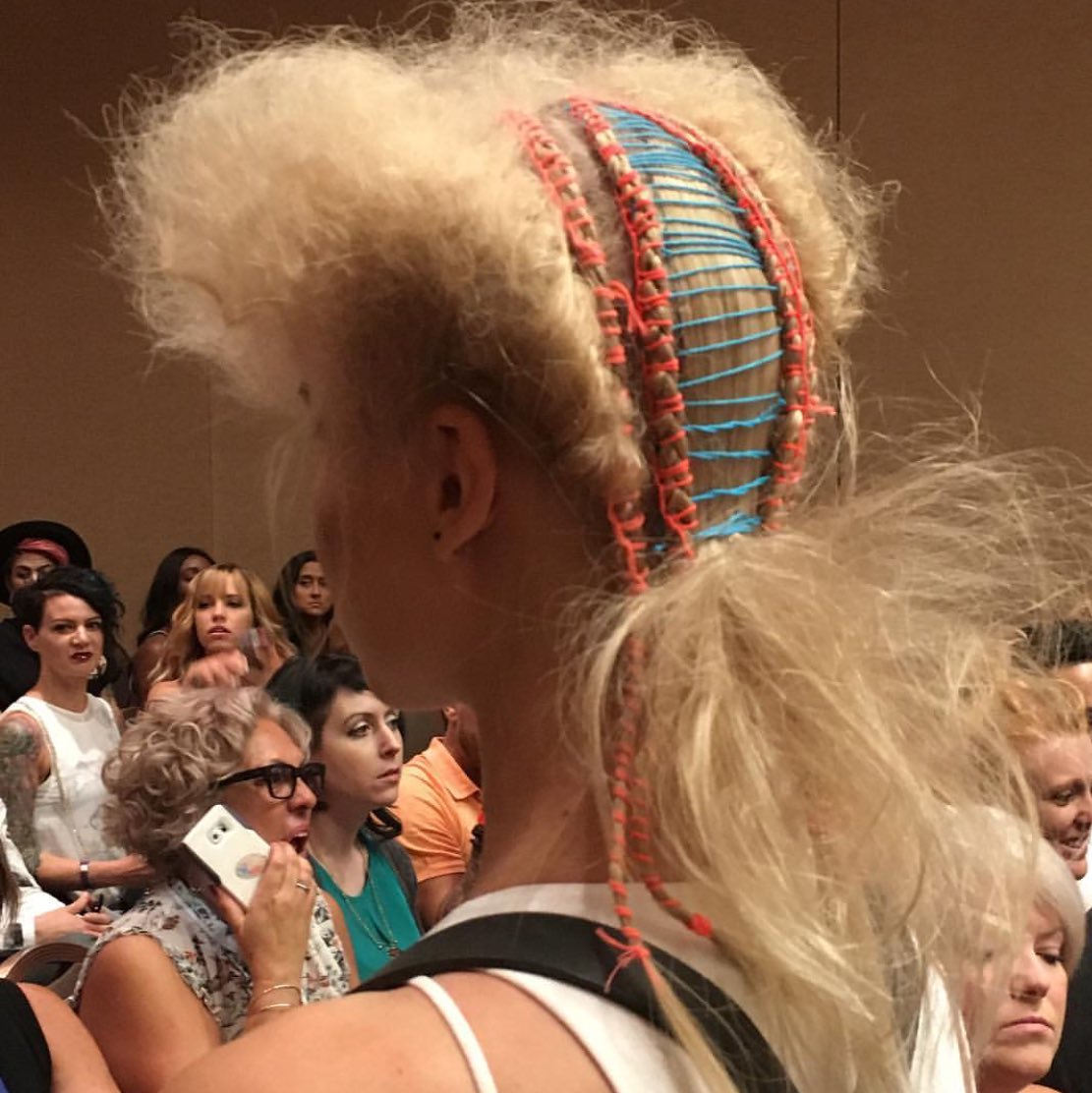 Thank you!! <a href="/gaylefulbright/">gayle fulbright</a> for capturing <a href="/LucieDoughty/">Lucie Doughty</a> incredible masterpiece at #hairbrained #teachin