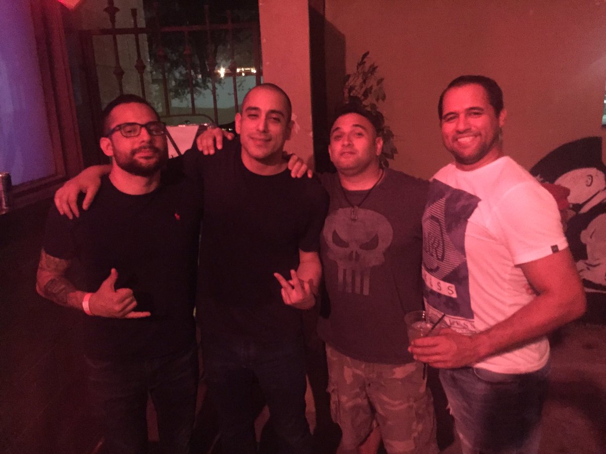 Human5000's tweet photo. Surrounded by Brazilian Jiu Jitsu purple belts at a punk show!
#OldSchoolParagon #PresaBJJ https://t.co/epdmZP0y6t