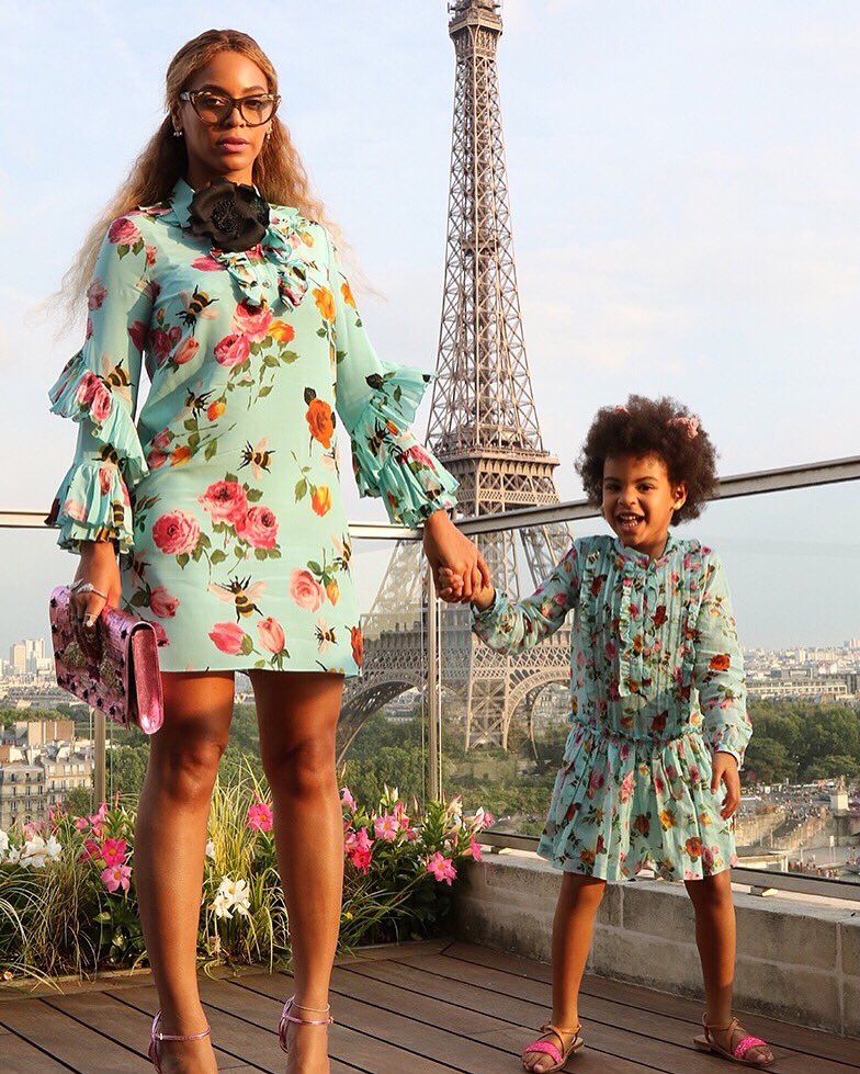 #Beyoncé wearing the limited edition bag "BeverlyStar" from @PreciouslyParis designed by our friend #CaroleTessier