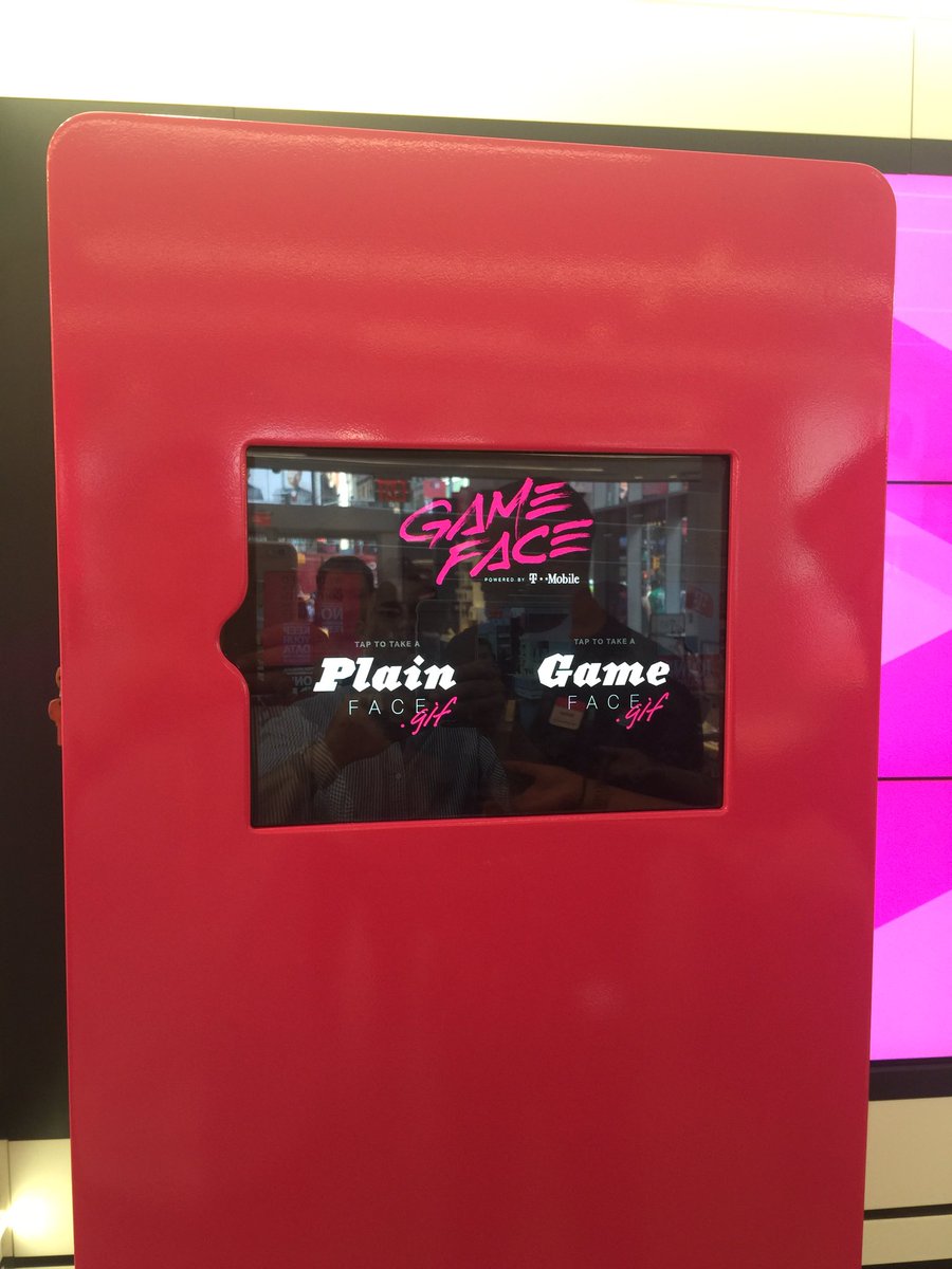 jk4milli's tweet image. Game Face photobooth is onsite and ready for #clashroyale tourney #DefenderOfData s3.amazonaws.com/tmogameface/20…