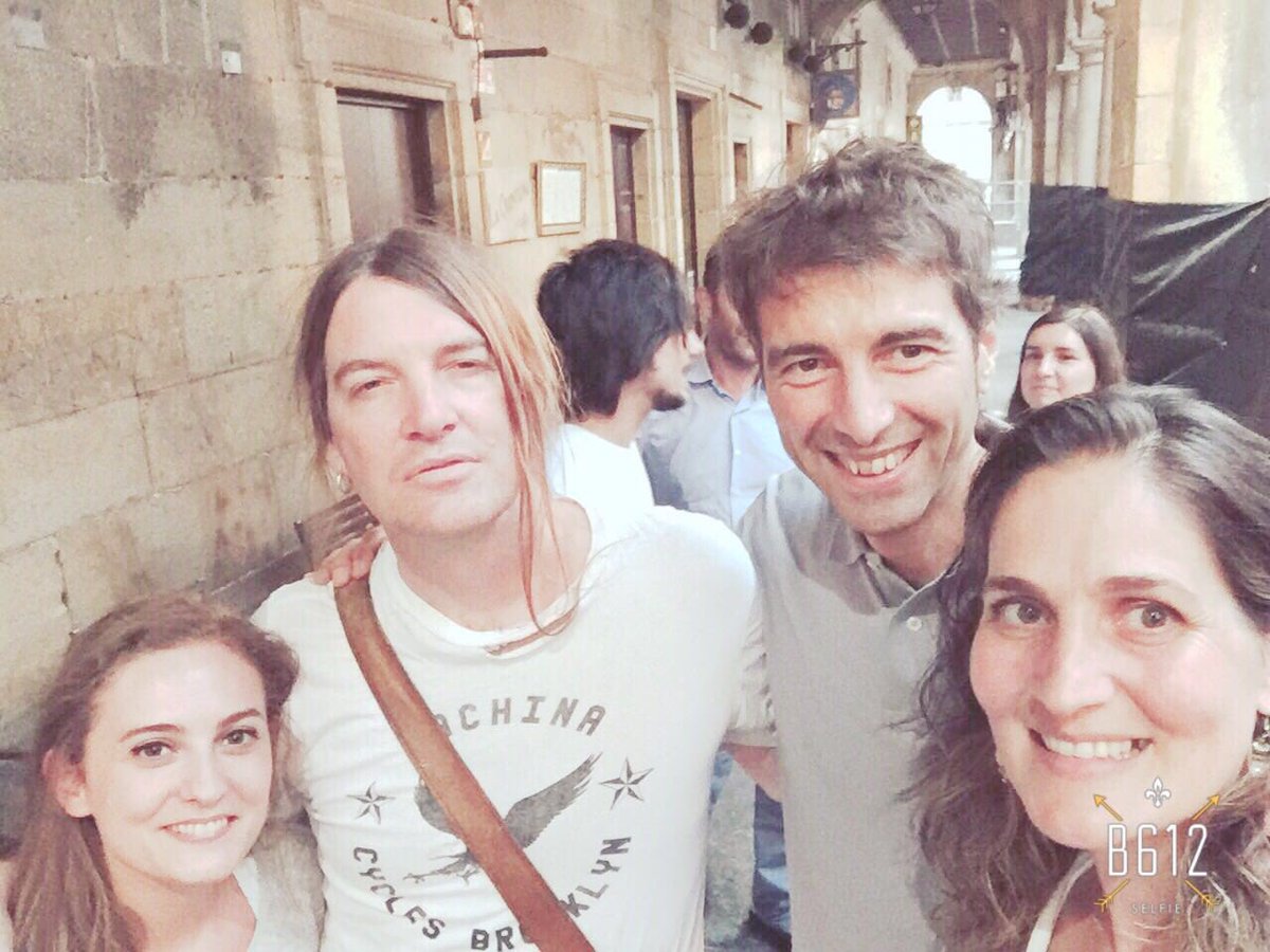 MiEstCam's tweet photo. Enjoying @TheDandyWarhols, the best group in the world in the best town in the world!! Thanks!! https://t.co/WEZfJwRiu3