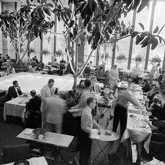 Remembering the Four Seasons on Knoll Inspiration: bit.ly/28YPgdL #FourSeasonsRestaurant