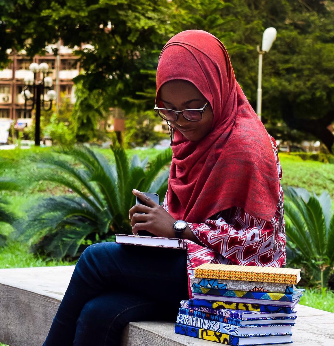 _Ujuuu's tweet image. Hey guys , you can get your African print books from @_Asma_I . She'll also be selling them at #KONAMII2016 . Pls RT